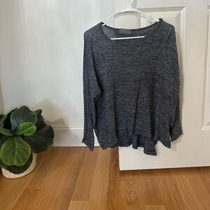 Long sleeve knit top